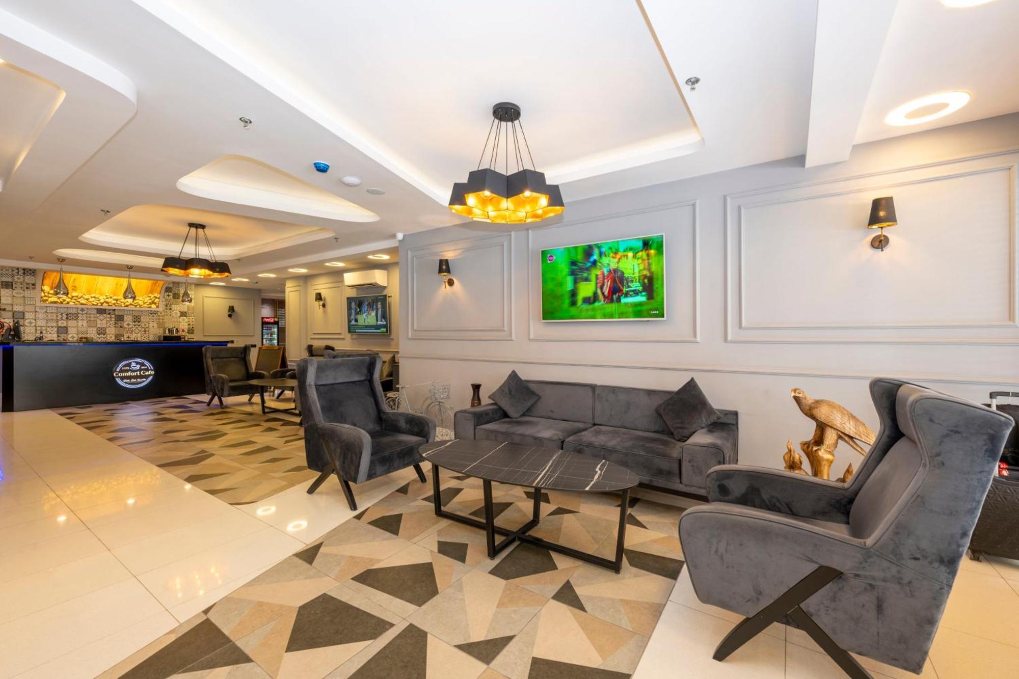 Comfort Suites Hotel — Photos 2